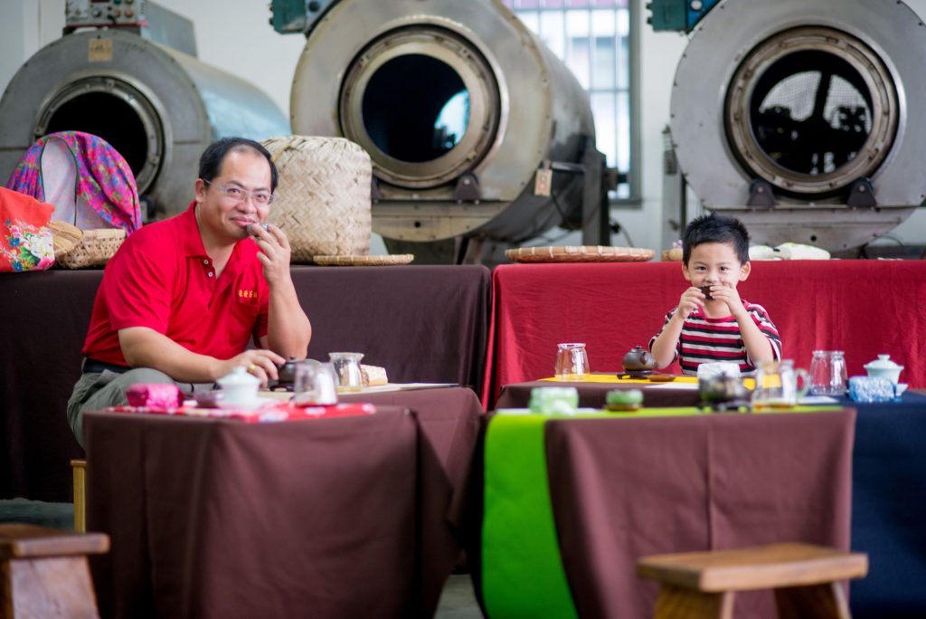 泉發製茶廠 茶廠內的品茗茶席